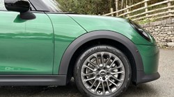 2025 (25) MINI COOPER 1.5 C Exclusive 3dr Auto 4725449
