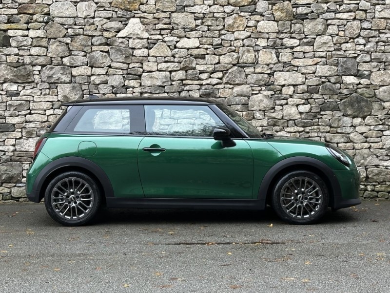 2025 (25) MINI COOPER 1.5 C Exclusive 3dr Auto 4725386