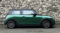2025 (25) MINI COOPER 1.5 C Exclusive 3dr Auto 4725386