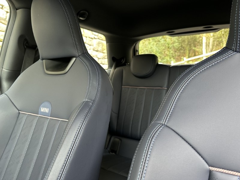 2025 (25) MINI COOPER 1.5 C Exclusive 3dr Auto 4725420