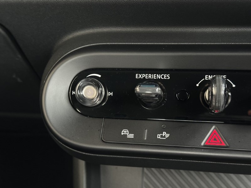 2025 (25) MINI COOPER 1.5 C Exclusive 3dr Auto 4725404