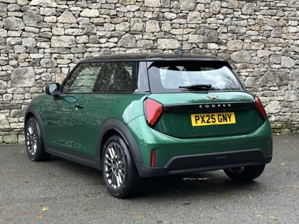 2025 (25) MINI COOPER 1.5 C Exclusive 3dr Auto