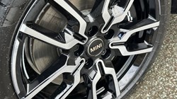 2025 (75) MINI COOPER 2.0 S Sport 3dr Auto 4778111