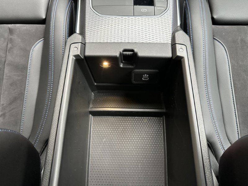 2023 (73) BMW 3 SERIES 320i M Sport 4dr Saloon 4768326