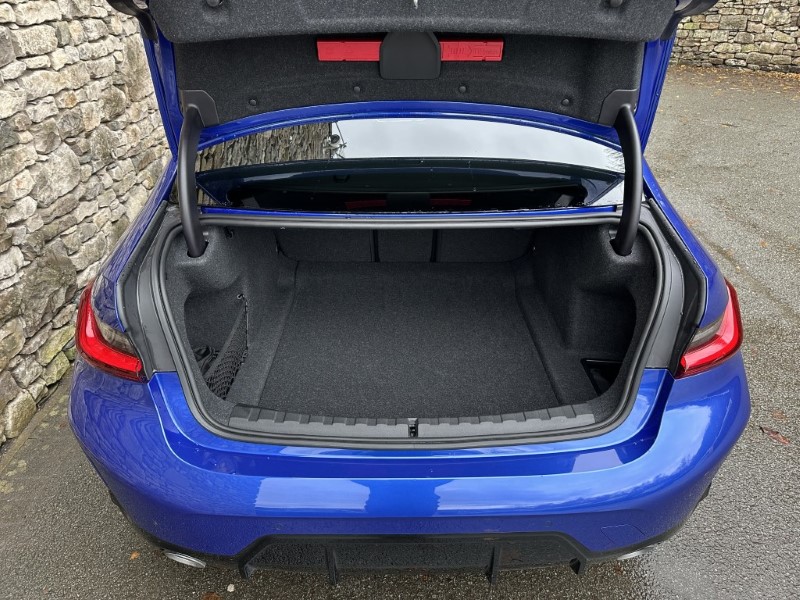 2023 (73) BMW 3 SERIES 320i M Sport 4dr Saloon 4768316