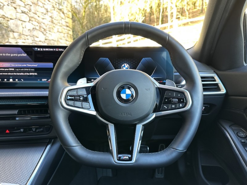 2025 (25) BMW 3 SERIES 320i M Sport 4dr Saloon 4805504