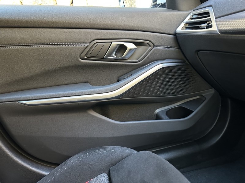 2025 (25) BMW 3 SERIES 320i M Sport 4dr Saloon 4805513