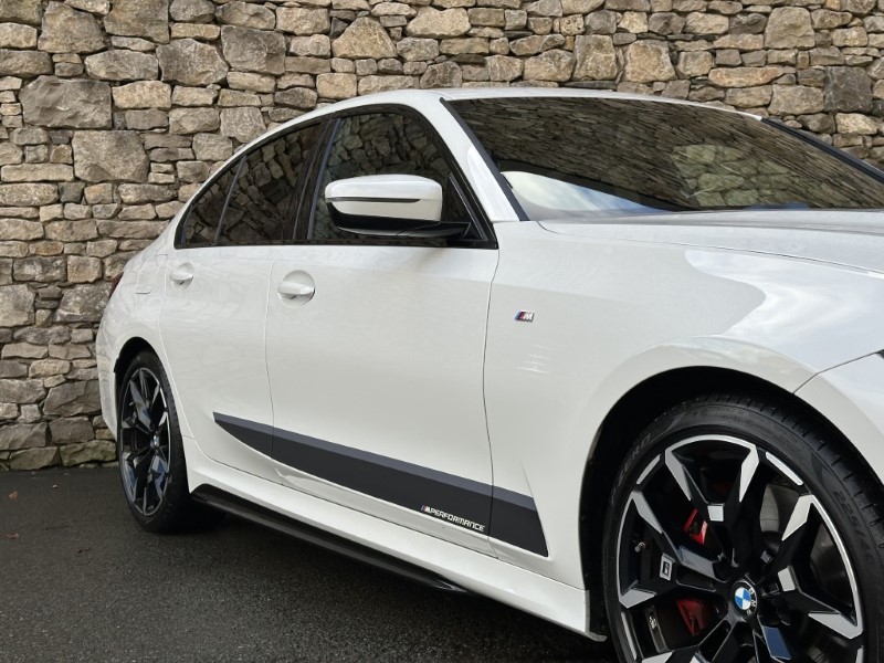 2025 (25) BMW 3 SERIES 320i M Sport 4dr Saloon 4805559