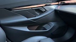 2025 (74) BMW 5 SERIES 550e xDrive M Sport Pro Saloon 4799052