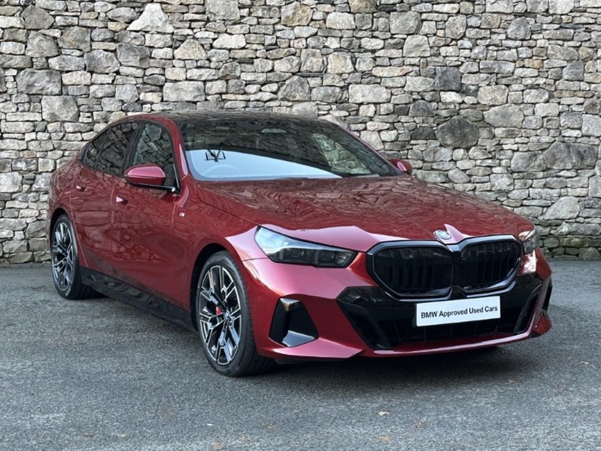 2025 (74) BMW 5 SERIES 550e xDrive M Sport Pro Saloon