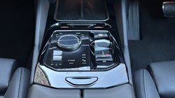 2025 (74) BMW 5 SERIES 550e xDrive M Sport Pro Saloon 4799049