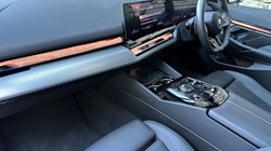 2025 (74) BMW 5 SERIES 550e xDrive M Sport Pro Saloon 4799065