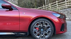 2025 (74) BMW 5 SERIES 550e xDrive M Sport Pro Saloon 4799103