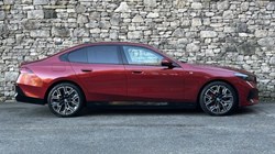 2025 (74) BMW 5 SERIES 550e xDrive M Sport Pro Saloon 4799041