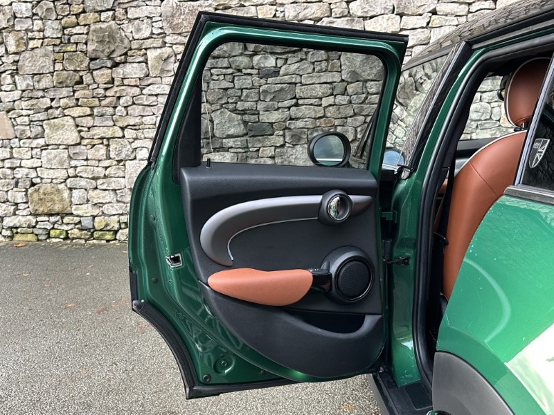 2023 (73) MINI HATCHBACK 1.5 Cooper Exclusive 5dr Auto 4804681