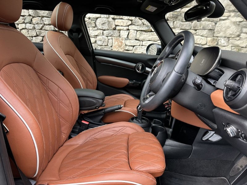 2023 (73) MINI HATCHBACK 1.5 Cooper Exclusive 5dr Auto 4804647