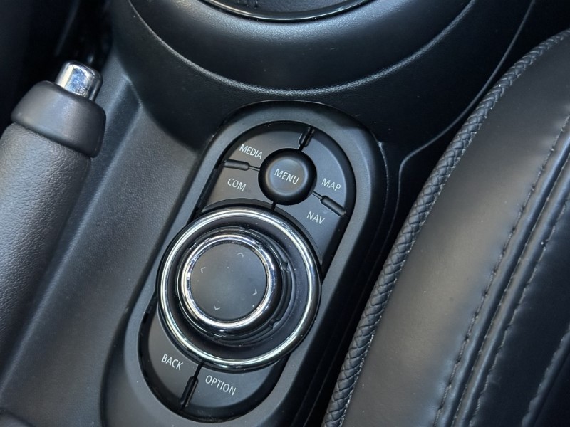 2022 (72) MINI HATCHBACK 1.5 Cooper Exclusive 5dr Auto 4791943