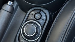 2022 (72) MINI HATCHBACK 1.5 Cooper Exclusive 5dr Auto 4791943