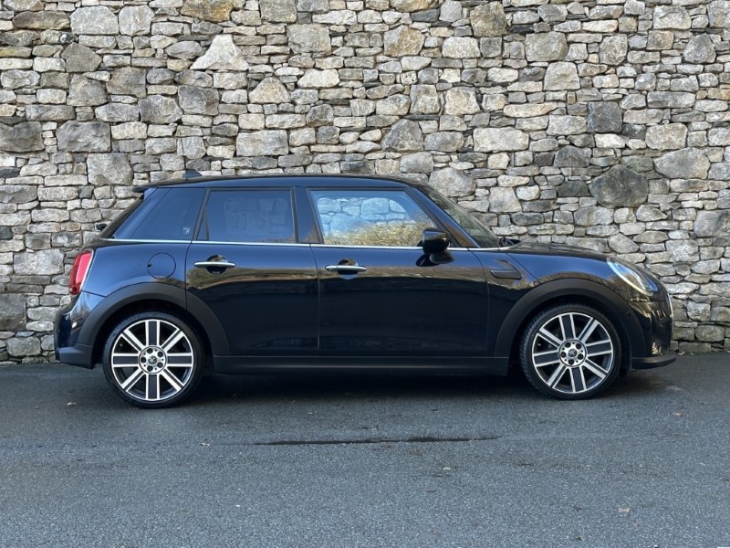 2022 (72) MINI HATCHBACK 1.5 Cooper Exclusive 5dr Auto 4791926