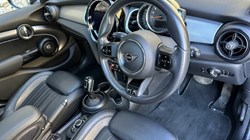 2022 (72) MINI HATCHBACK 1.5 Cooper Exclusive 5dr Auto 4791932