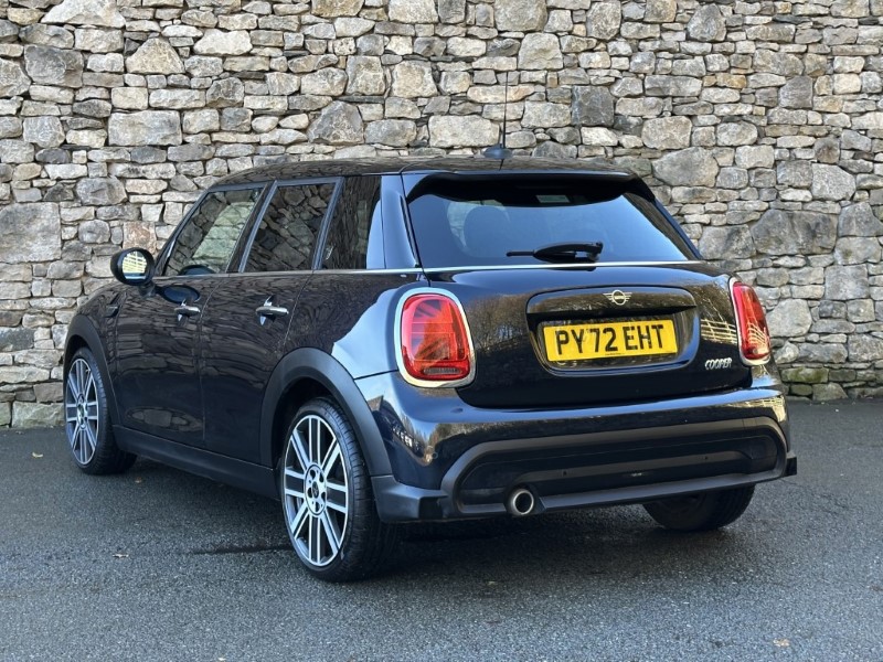 2022 (72) MINI HATCHBACK 1.5 Cooper Exclusive 5dr Auto