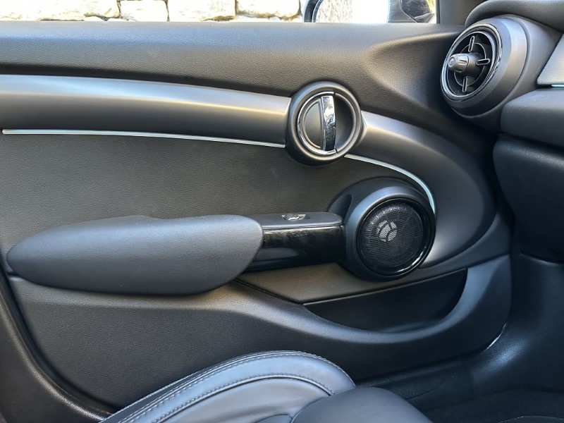 2022 (72) MINI HATCHBACK 1.5 Cooper Exclusive 5dr Auto 4791945