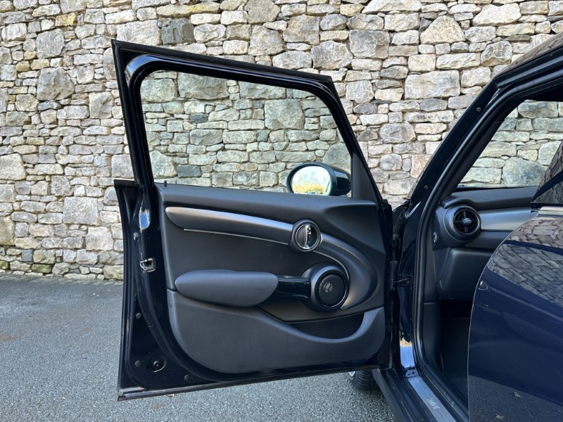 2022 (72) MINI HATCHBACK 1.5 Cooper Exclusive 5dr Auto 4791969