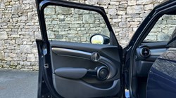 2022 (72) MINI HATCHBACK 1.5 Cooper Exclusive 5dr Auto 4791969