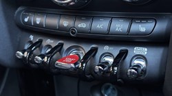 2022 (72) MINI HATCHBACK 1.5 Cooper Exclusive 5dr Auto 4791946