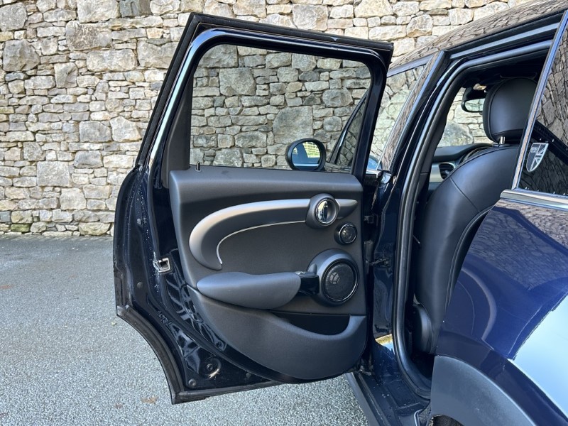 2022 (72) MINI HATCHBACK 1.5 Cooper Exclusive 5dr Auto 4791970