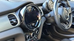 2022 (72) MINI HATCHBACK 1.5 Cooper Exclusive 5dr Auto 4791957