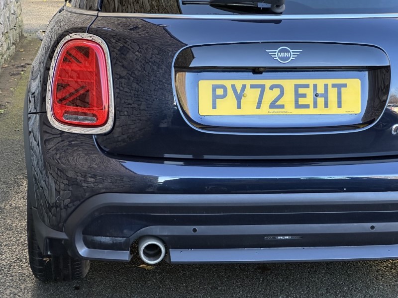 2022 (72) MINI HATCHBACK 1.5 Cooper Exclusive 5dr Auto 4791928