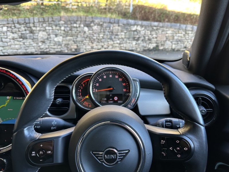 2022 (72) MINI HATCHBACK 1.5 Cooper Exclusive 5dr Auto 4791984