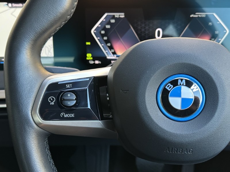 2022 (72) BMW iX 240kW xDrive40 M Sport 76.6kWh 5dr Auto 4799449