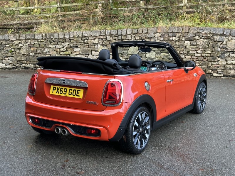 2019 (69) MINI CONVERTIBLE 2.0 Cooper S Exclusive II Convertible  4839700