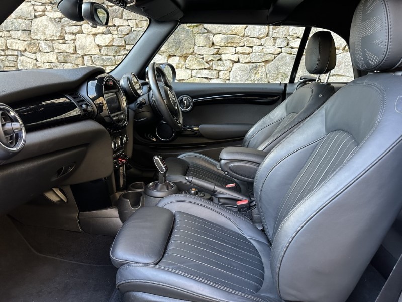 2019 (69) MINI CONVERTIBLE 2.0 Cooper S Exclusive II Convertible  4839666