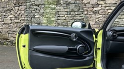 2022 (72) MINI HATCHBACK 1.5 Cooper Classic 3dr Auto 4818326