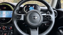 2022 (72) MINI HATCHBACK 1.5 Cooper Classic 3dr Auto 4818363