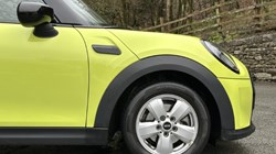2022 (72) MINI HATCHBACK 1.5 Cooper Classic 3dr Auto 4818341