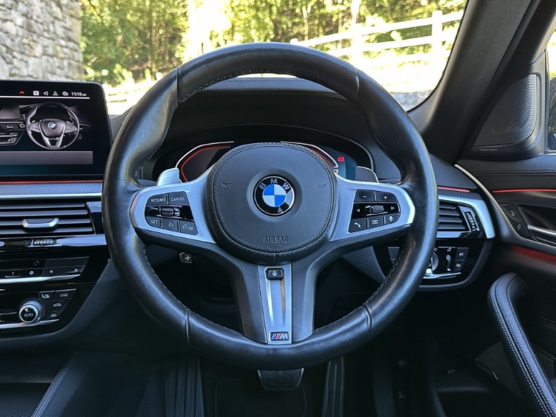 2020 (70) BMW 5 SERIES 530d xDrive MHT M Sport Edition Saloon  4802822