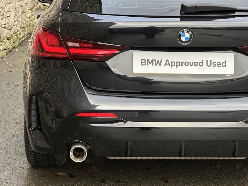 2022 (72) BMW 1 SERIES 118i M Sport 5dr  4860126