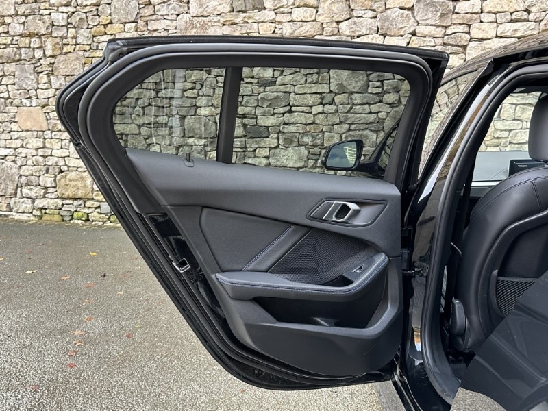 2022 (72) BMW 1 SERIES 118i M Sport 5dr  4860161