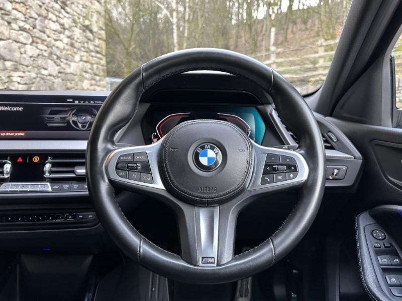 2022 (72) BMW 1 SERIES 118i M Sport 5dr  4860131