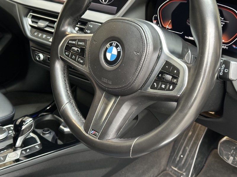 2022 (72) BMW 1 SERIES 118i M Sport 5dr  4860121