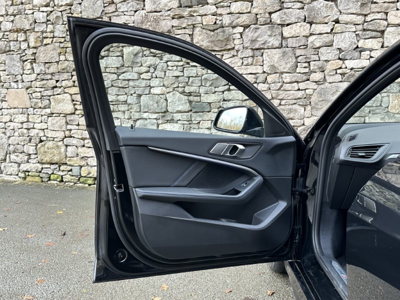 2022 (72) BMW 1 SERIES 118i M Sport 5dr  4860160