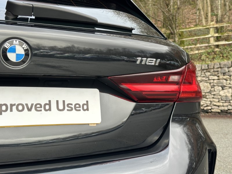 2022 (72) BMW 1 SERIES 118i M Sport 5dr  4860128