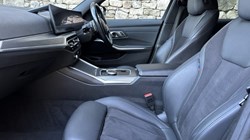2022 (22) BMW 3 SERIES 320i M Sport 5dr Touring 4852170