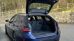 2022 (22) BMW 3 SERIES 320i M Sport 5dr Touring 4852139