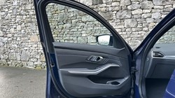 2022 (22) BMW 3 SERIES 320i M Sport 5dr Touring 4852181