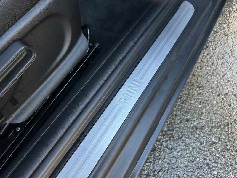 2022 (72) MINI HATCHBACK 1.5 Cooper Classic 3dr Auto 4834165